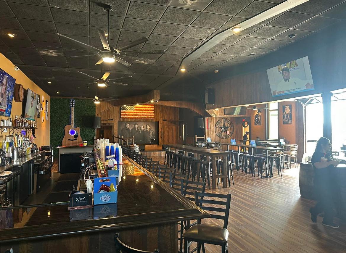 The long bar at Honky Tonk Troy